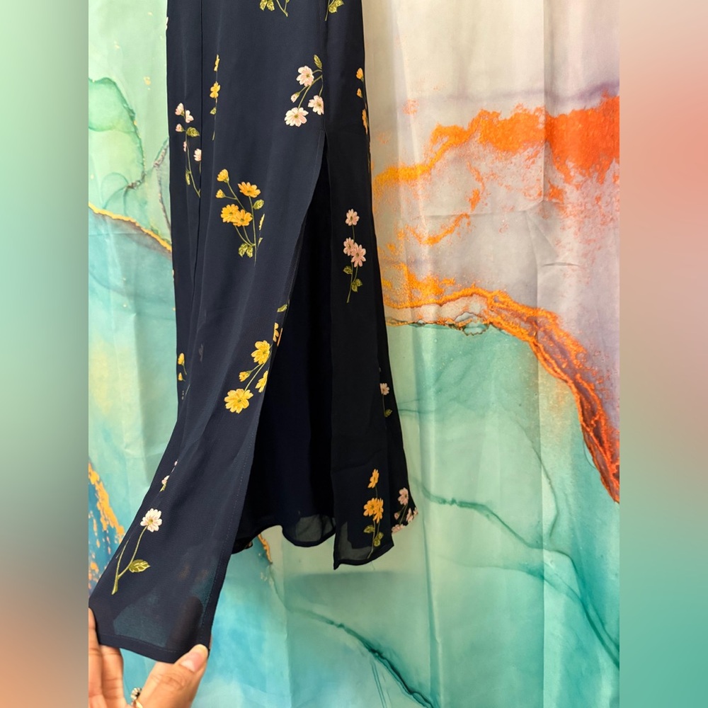 Reformation Fulton Floral Navy Midi Dress in Princess Margaret Size: 4 - Picture 10 of 15